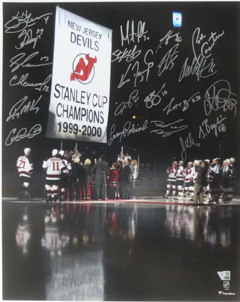 New Jersey Devils 2000 Stanley Cup Champs Signed 16 x 20 Banner Photo & 20 Sigs